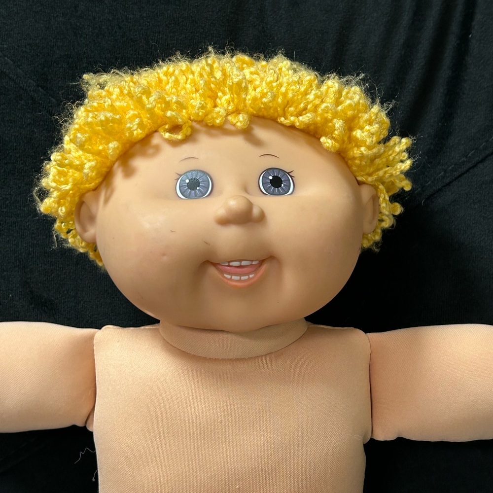 VTG 2004 Cabbage Patch Kids Play Along Doll Boy Blonde Curly Hair Purple… - Picture 2 of 13